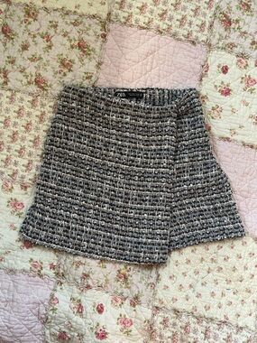 Zara Black White and blue Tweed Mini Skort